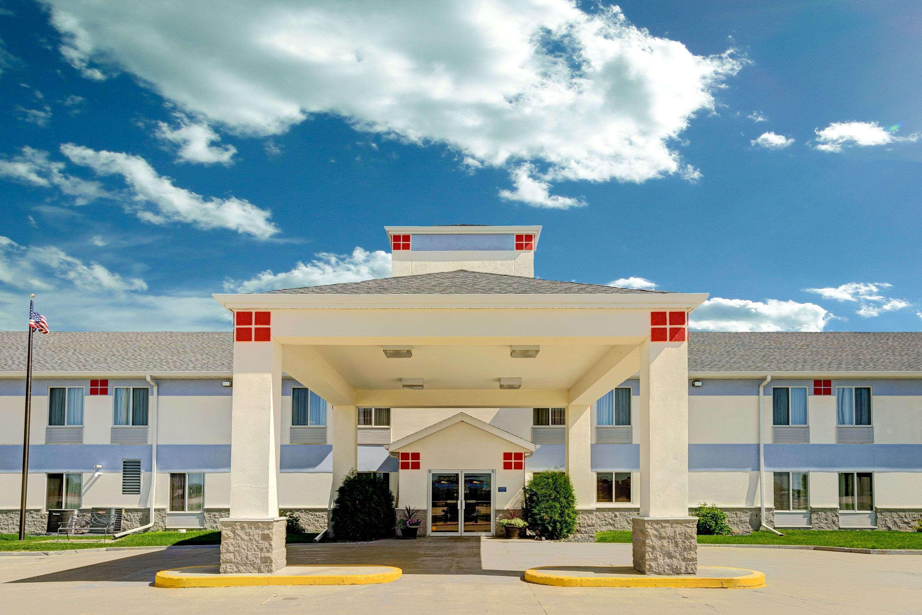 Hotel Baymont By Wyndham Wahpeton Exterior foto