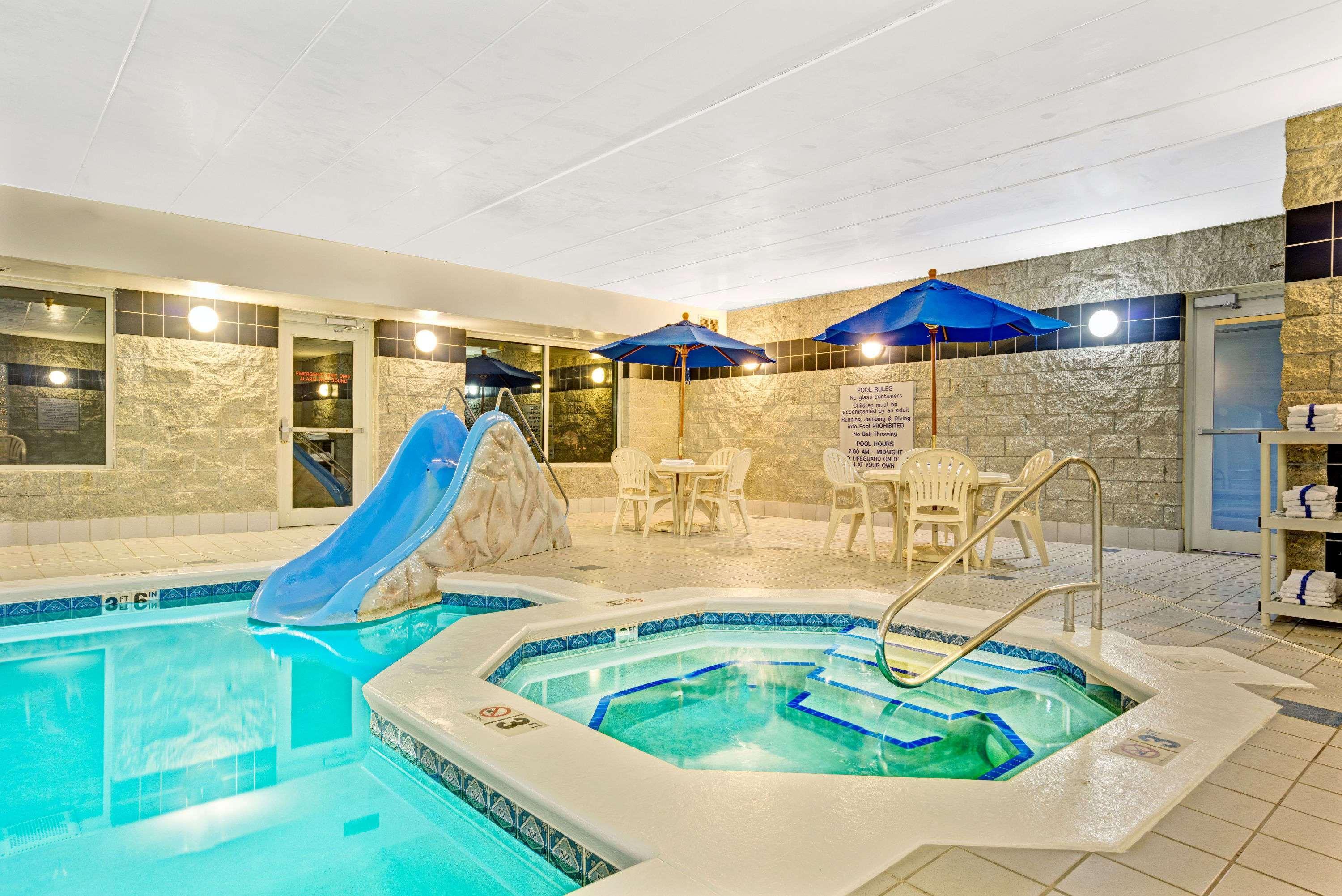 Hotel Baymont By Wyndham Wahpeton Exterior foto