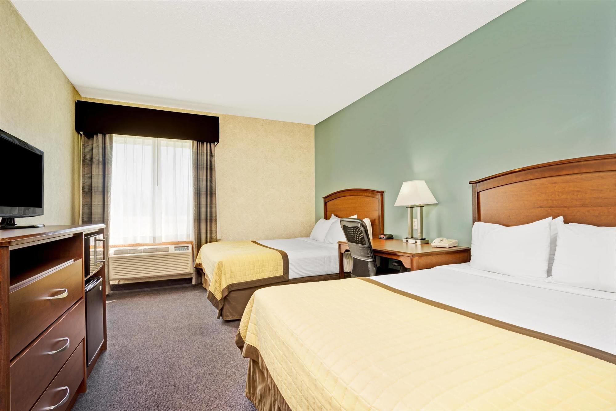 Hotel Baymont By Wyndham Wahpeton Exterior foto